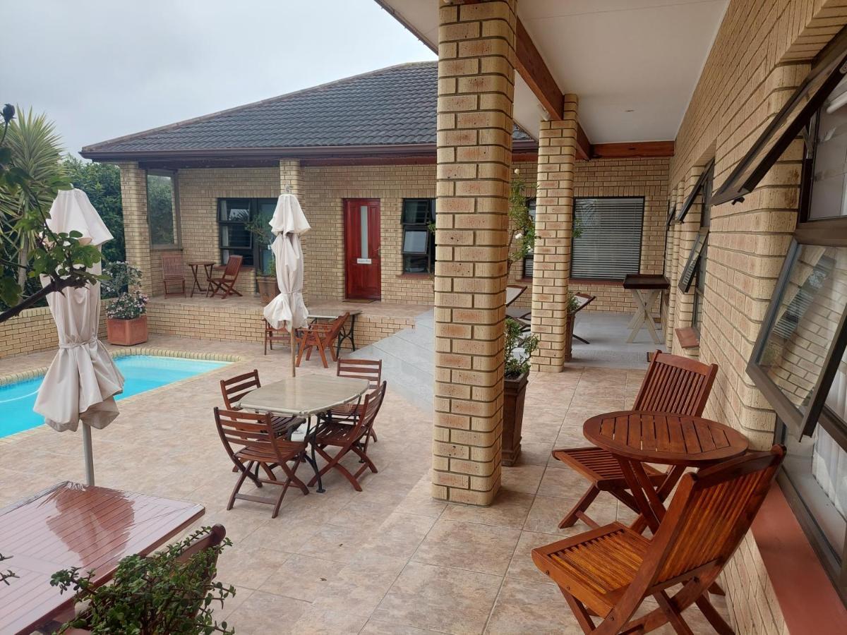 Amber Guest Lodge Knysna Exteriör bild